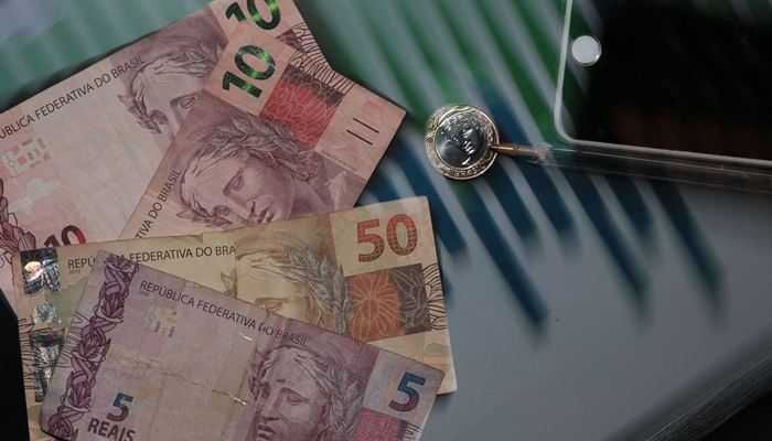 Quase 4,8 milhões de pessoas resgataram dinheiro esquecido em bancos