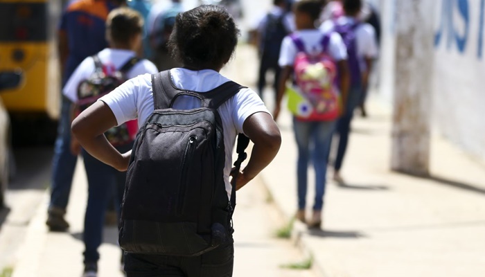 Segurança é mais do que criar barreiras à escola, dizem especialistas