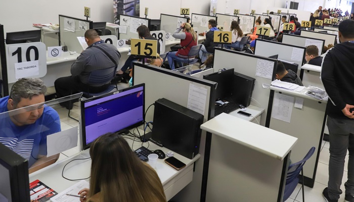  Carteira assinada: semana começa com mais de 13 mil vagas nas Agências do Trabalhador