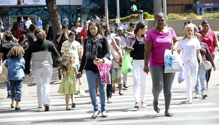 População com mais de 65 anos sobe para 10,5% em 2022
