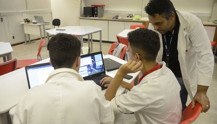 MEC inicia consulta pública virtual sobre reforma do ensino médio 