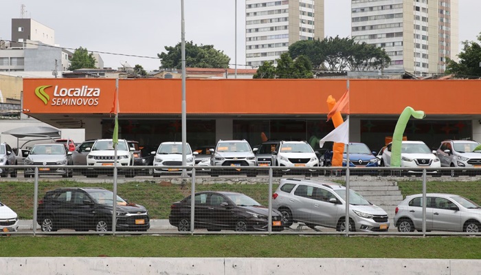 Descontos de automóveis não devem resolver estoques de montadoras