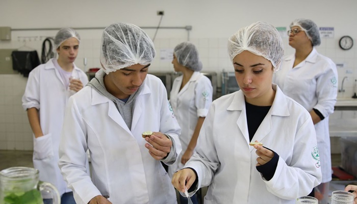 Pesquisa defende expansão dos cursos técnicos no Brasil