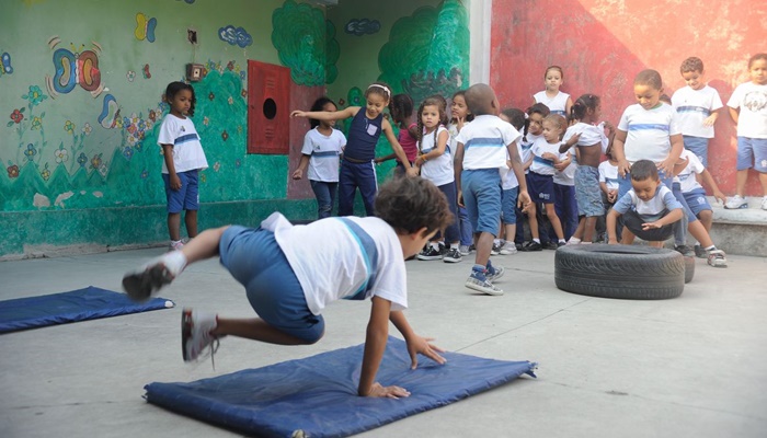 Formação de professores é desafio no ensino fundamental, diz pesquisa