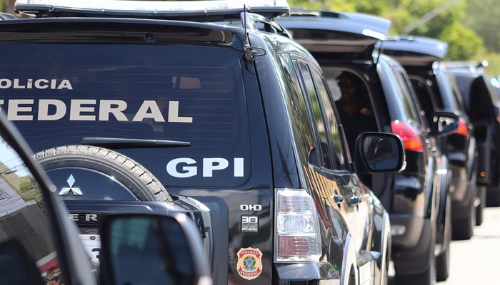 PF faz ação contra suspeitos de aliciar menores para Estado Islâmico