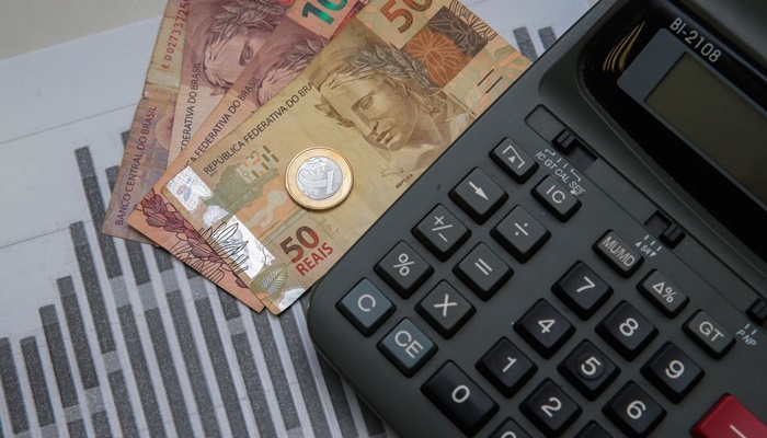 Atividade econômica desacelera e cresce 0,43% no 2º trimestre 