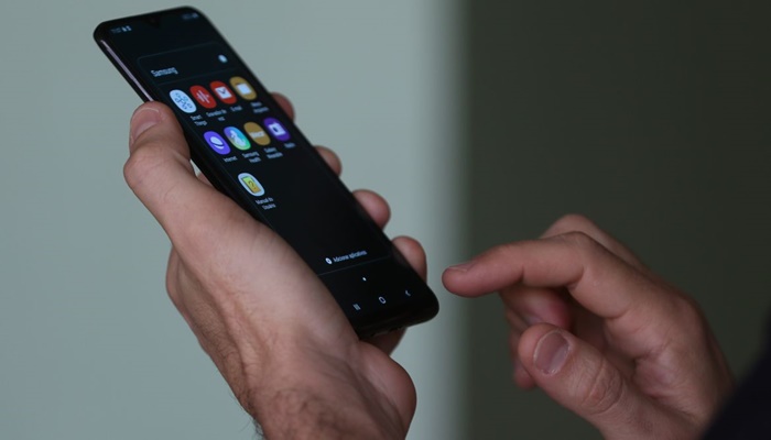 Advogados pedem explicação sobre aplicativo instalado sem permissão