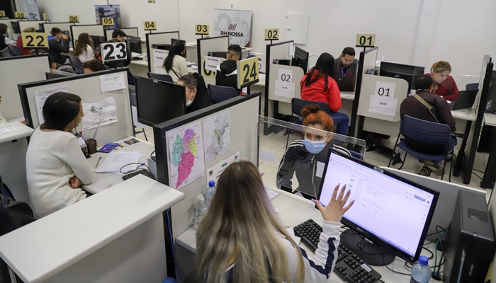  Com destaque para indústria, Agências do Trabalhador têm 14,1 mil vagas disponíveis