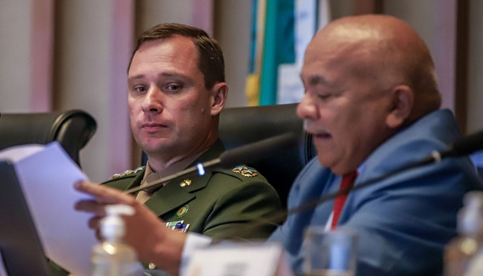 Envolvido até os dentes, diz Lula sobre Bolsonaro e tentativa de golpe