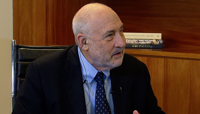 Prêmio Nobel de Economia pede urgência na taxação de super-ricos