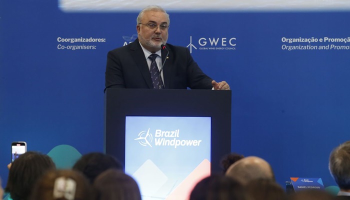 Petrobras quer explorar energia eólica em áreas marítimas