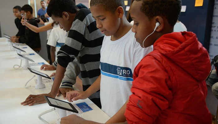 Escolas ampliam conexão à internet após a pandemia