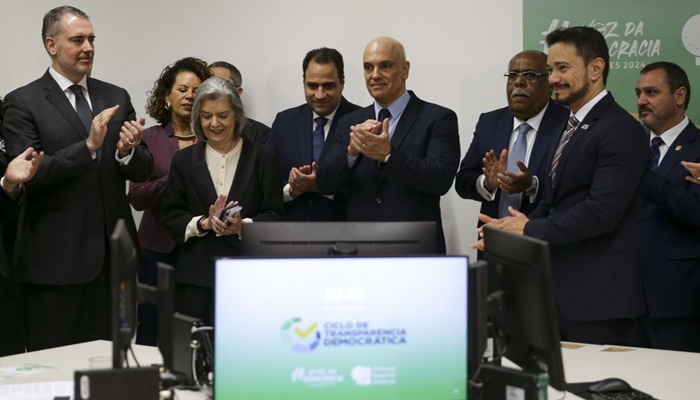 TSE abre código-fonte de urna eletrônica para as eleições de 2024 