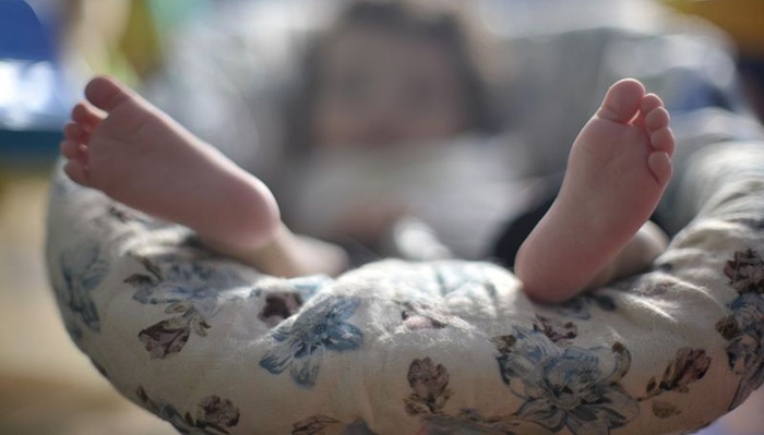 Cartilhas orientam sobre entrega legal de bebês para adoção