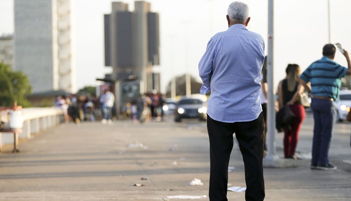 Em 12 anos, população brasileira com 65 anos ou mais cresceu quase 60%