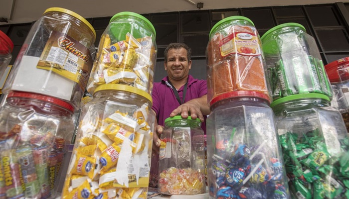 Desemprego cai para 7,7% no terceiro trimestre