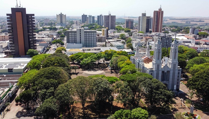  Oito em cada 10 cidades do Paraná tiveram saldo positivo na geração de empregos em 2023