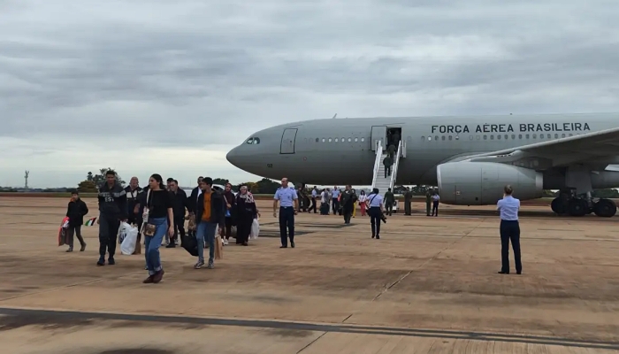 Terceiro grupo de repatriados vindos de Gaza chega ao Brasil