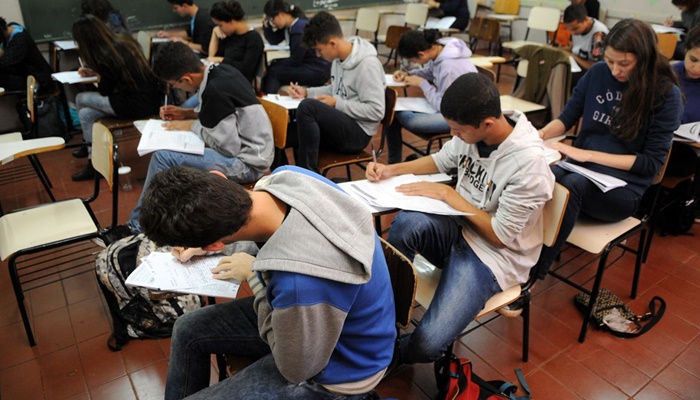 Poupança de incentivo a estudantes do ensino médio terá R$ 6,1 bilhões