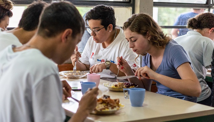  Programa que oferta três refeições nas escolas estaduais vai para o terceiro ano