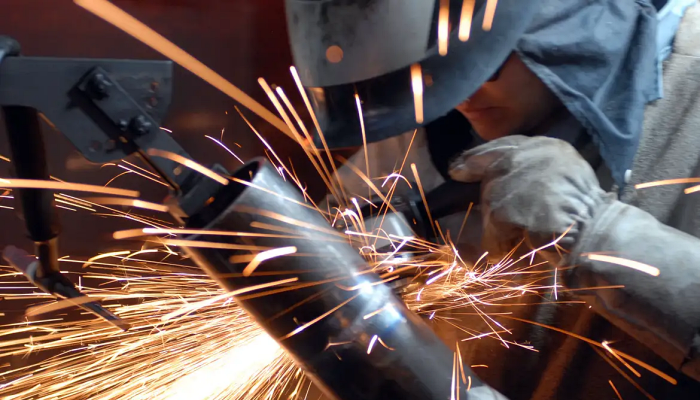 Setor de máquinas fecha 2023 com queda de 11%, diz Abimaq