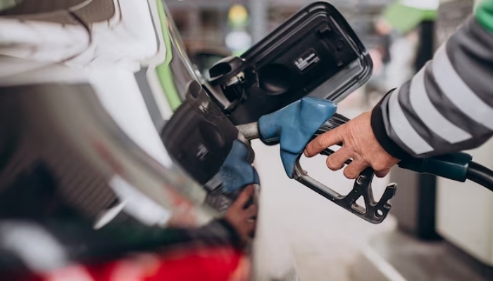 Preço médio da gasolina nos postos sobe 3,4%, para R$ 5,75 por litro na semana, aponta ANP