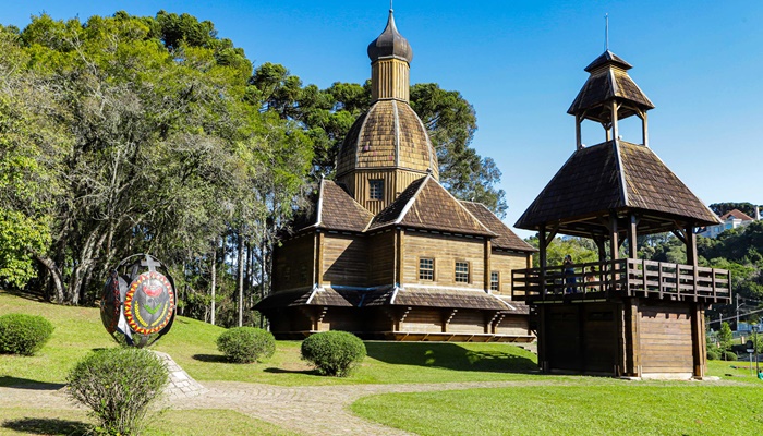  Novo boletim da Secretaria do Turismo mostra crescimento do setor no Paraná em 2023