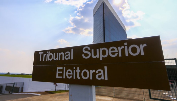 TSE multa comentarista da Jovem Pan em R$ 30 mil por ofensa a Janja