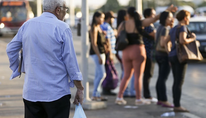 Governo antecipa décimo terceiro de aposentados e pensionistas