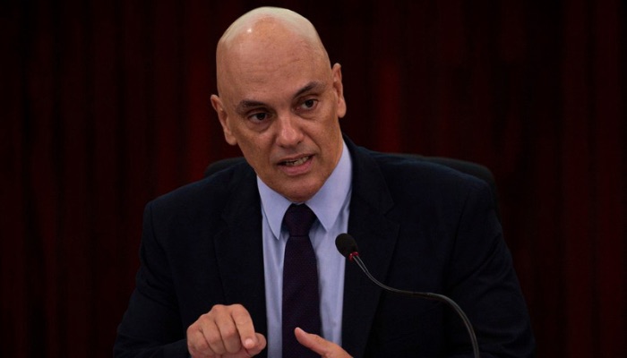 Moraes nega pedido de devolução de passaporte para Bolsonaro