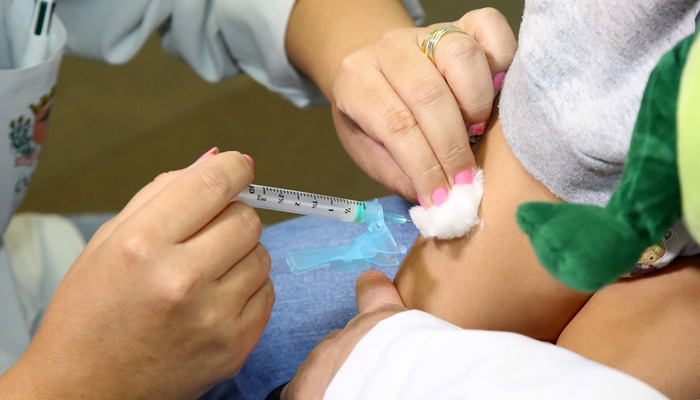  Quase 58% das vacinas contra dengue distribuídas no Paraná já foram aplicadas