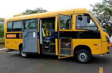 Laranjeiras - Prefeitura recebe micro-ônibus com acessibilidade para o transporte escolar
