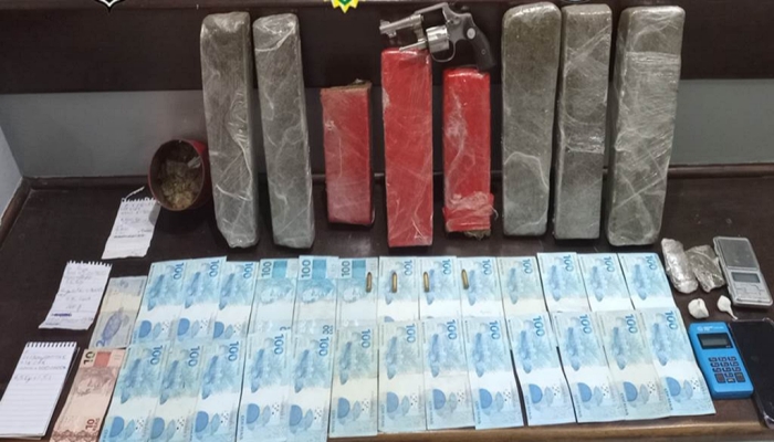 Candói - PM prende traficante com mais de 5 quilos de drogas e revólver