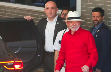 Lula passa por exames e é liberado para voltar a Brasília