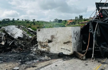 Acidente com ônibus, carreta e carro em Minas Gerais deixa 38 mortos