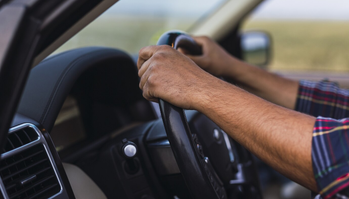 Novas leis de trânsito que começam a valer em 2025 e estão apavorando motoristas