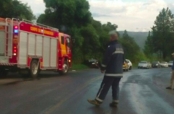 Pinhão - Jovens se envolvem em grave acidente de trânsito na BR-277