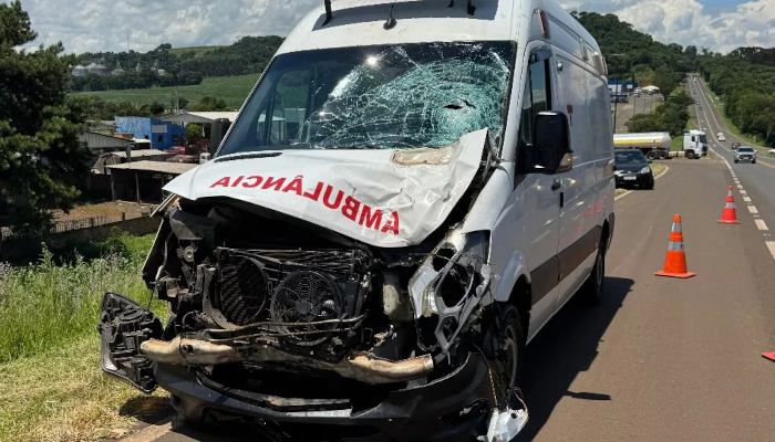 Laranjeiras do Sul - Motociclista sofre amputação em acidente com ambulância na BR-277