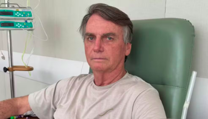 Bolsonaro tem previsão de alta para os próximos dias, diz boletim médico