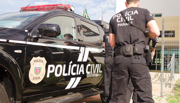 Bebê de 2 meses Morre Após Agressões; Mãe Foge Pulando Muro