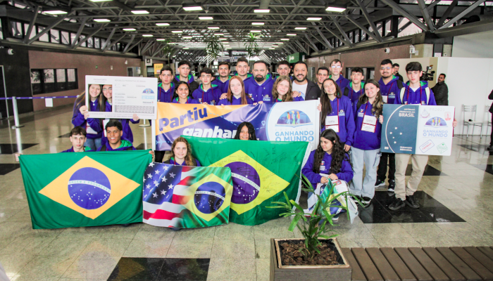 Inédito: 50 alunos de Colégios Agrícolas do Paraná embarcam para os EUA