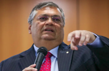 Dino diz que STF não pode ceder a coações, chantagens e ameaças