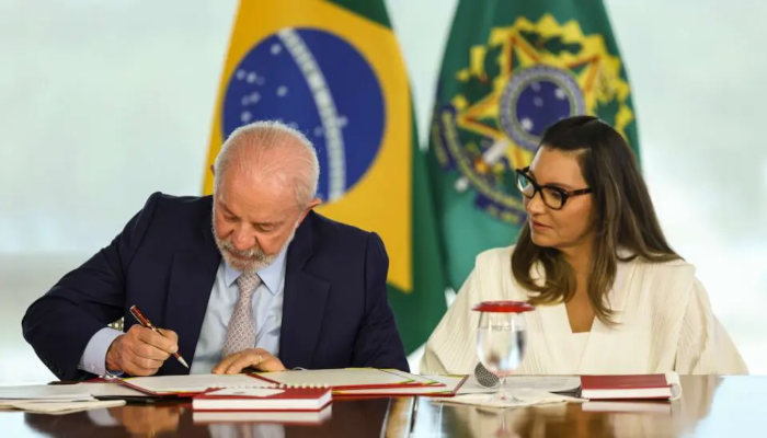 Decreto de Lula amplia poderes da primeira-dama