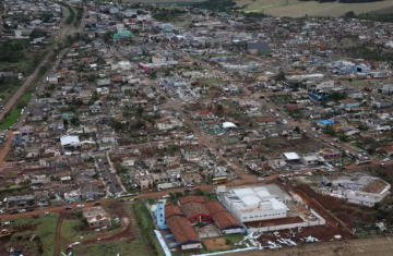 Tornado que devastou cidade atingiu índice EF3, com ventos de até 250 km/h