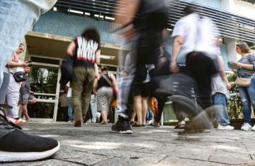 Enem 2025: 4,8 milhões participam do 1° dia de provas neste domingo