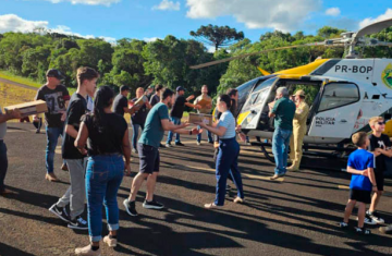 Com apoio aéreo, Estado leva milhares de insumos hospitalares para região de Rio Bonito do Iguaçu