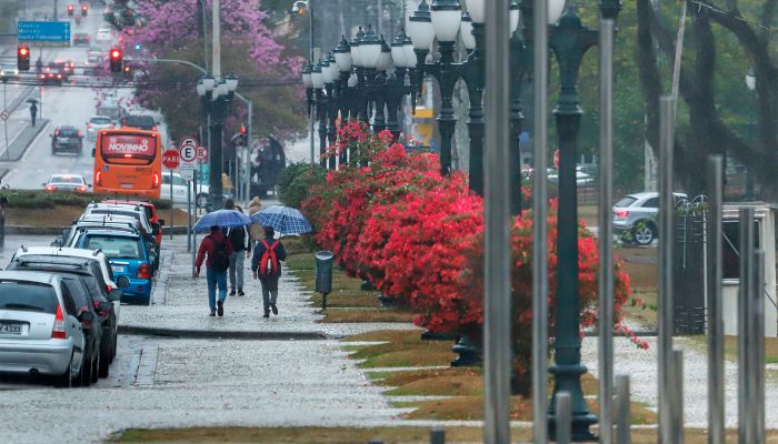 Julho terá gangorra nas temperaturas e chuva acima da média no Paraná, prevê Simepar