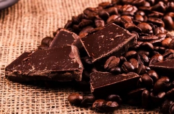 Você não precisa parar de comer chocolate para emagrecer; entenda por quê