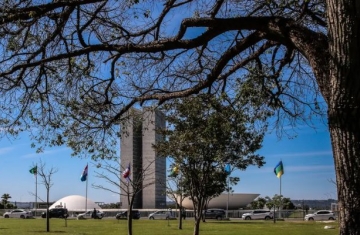 Congresso aumenta punição a crimes sexuais online contra crianças