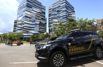 PF mira empresário suspeito de intimidar jornalistas no caso Master